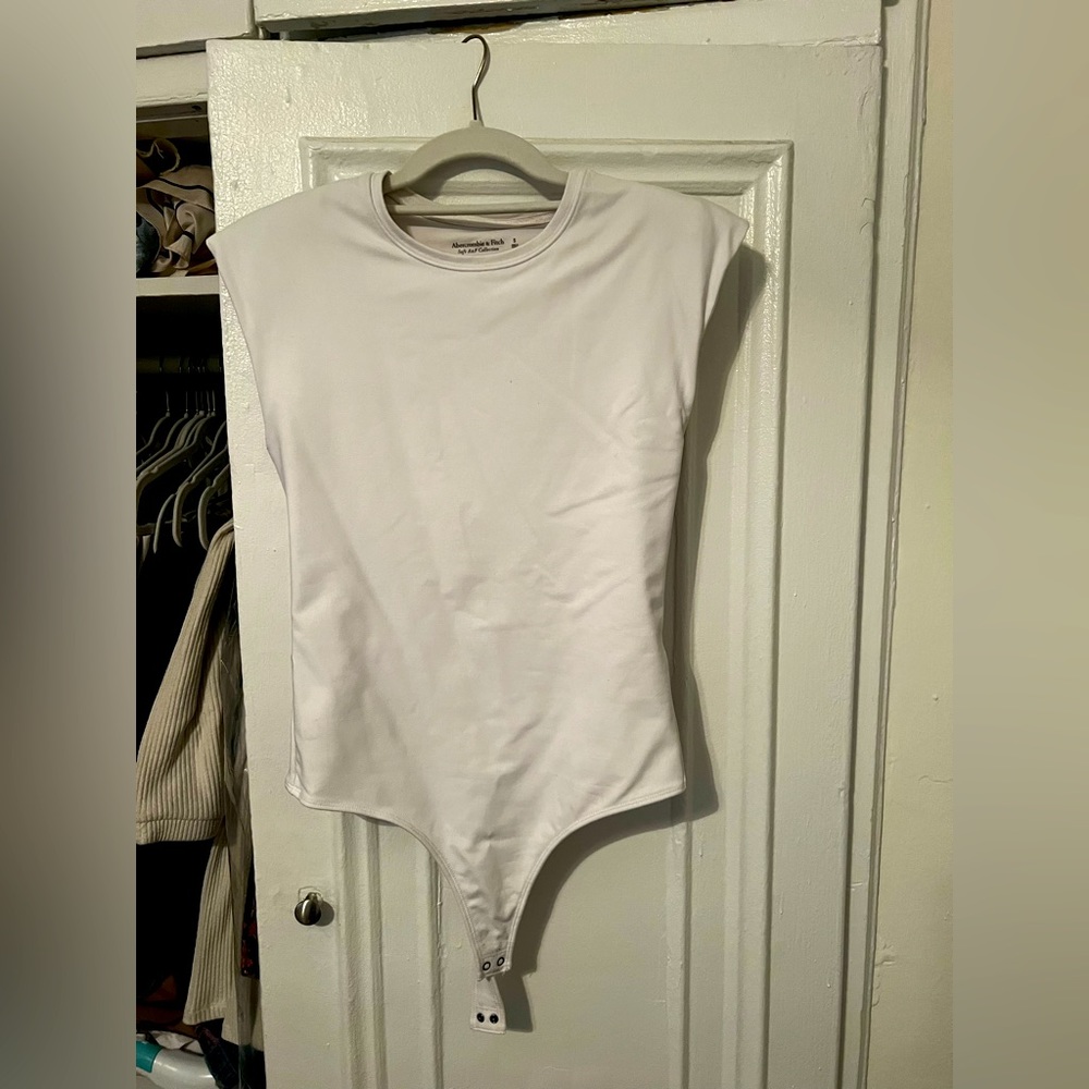 Abercrombie & Fitch Shoulder Pad White Bodysuit, size small, white
